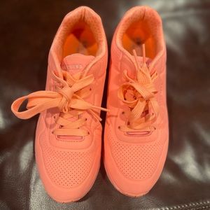 Skechers girls memory foam coral shoes